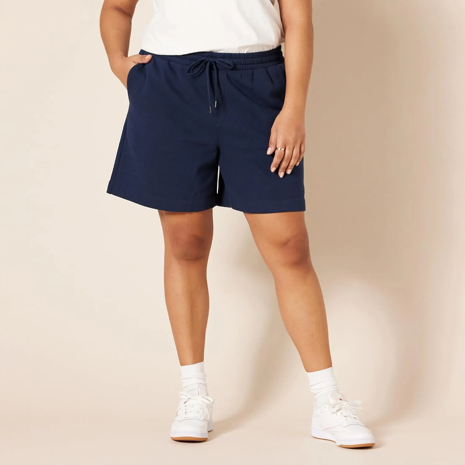 Amazon Essentials Women's Fleece High Rise Bermuda Shorts, Plus Size Available