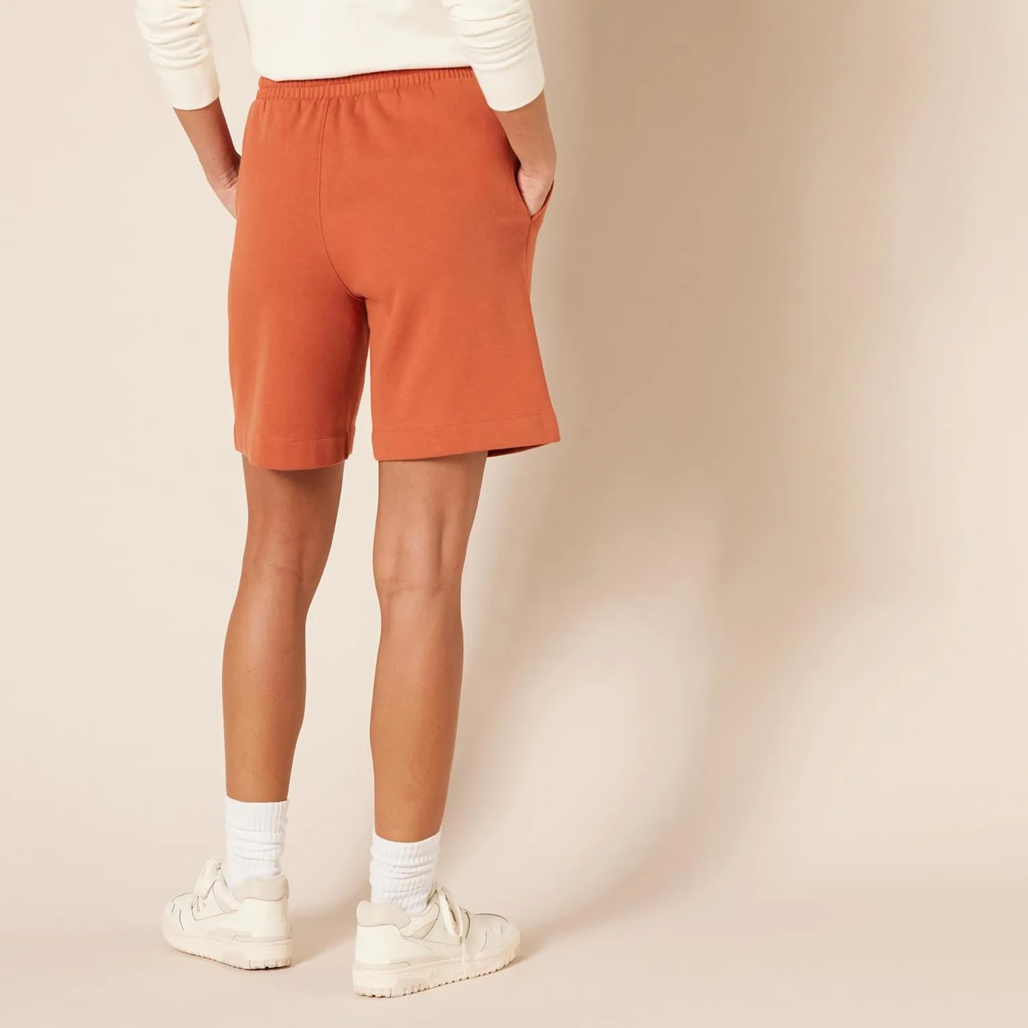 Amazon Essentials Women's Fleece High Rise Bermuda Shorts, Plus Size Available