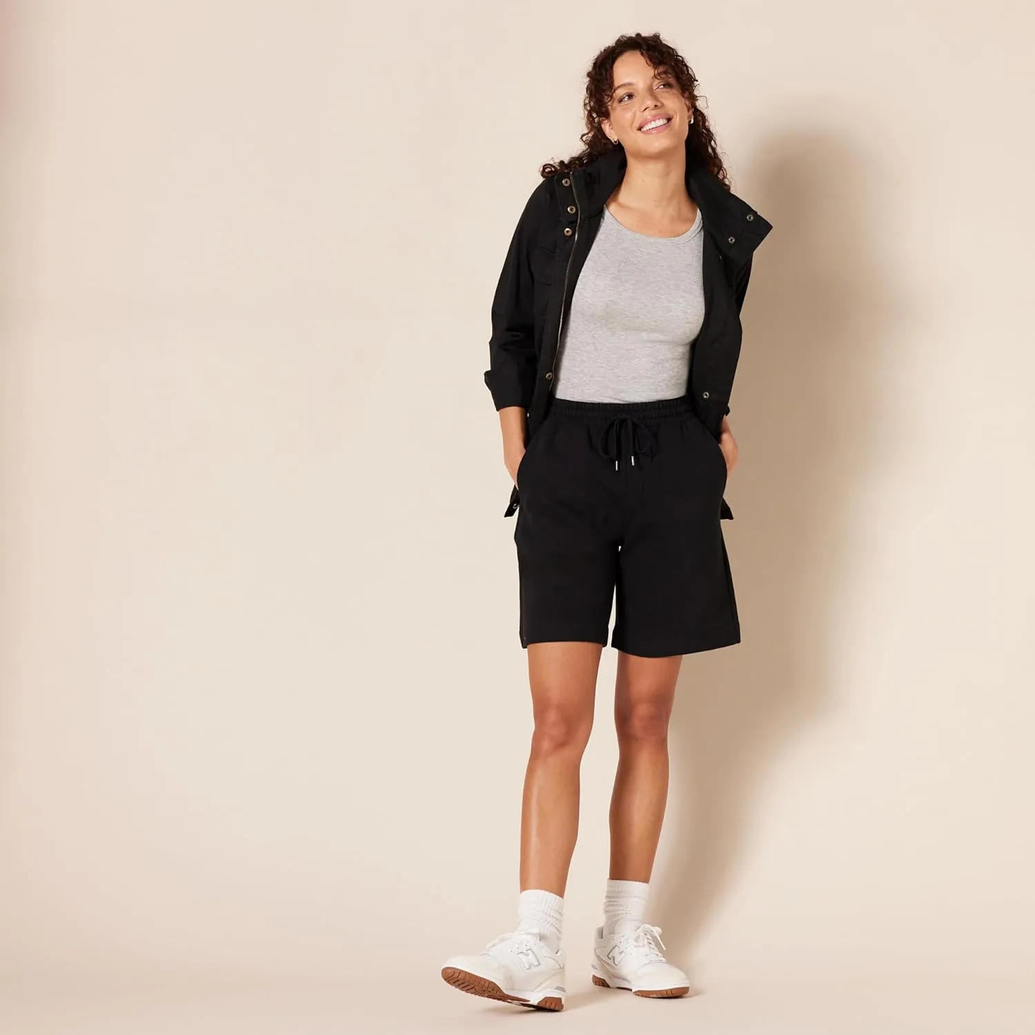 Amazon Essentials Women's Fleece High Rise Bermuda Shorts, Plus Size Available