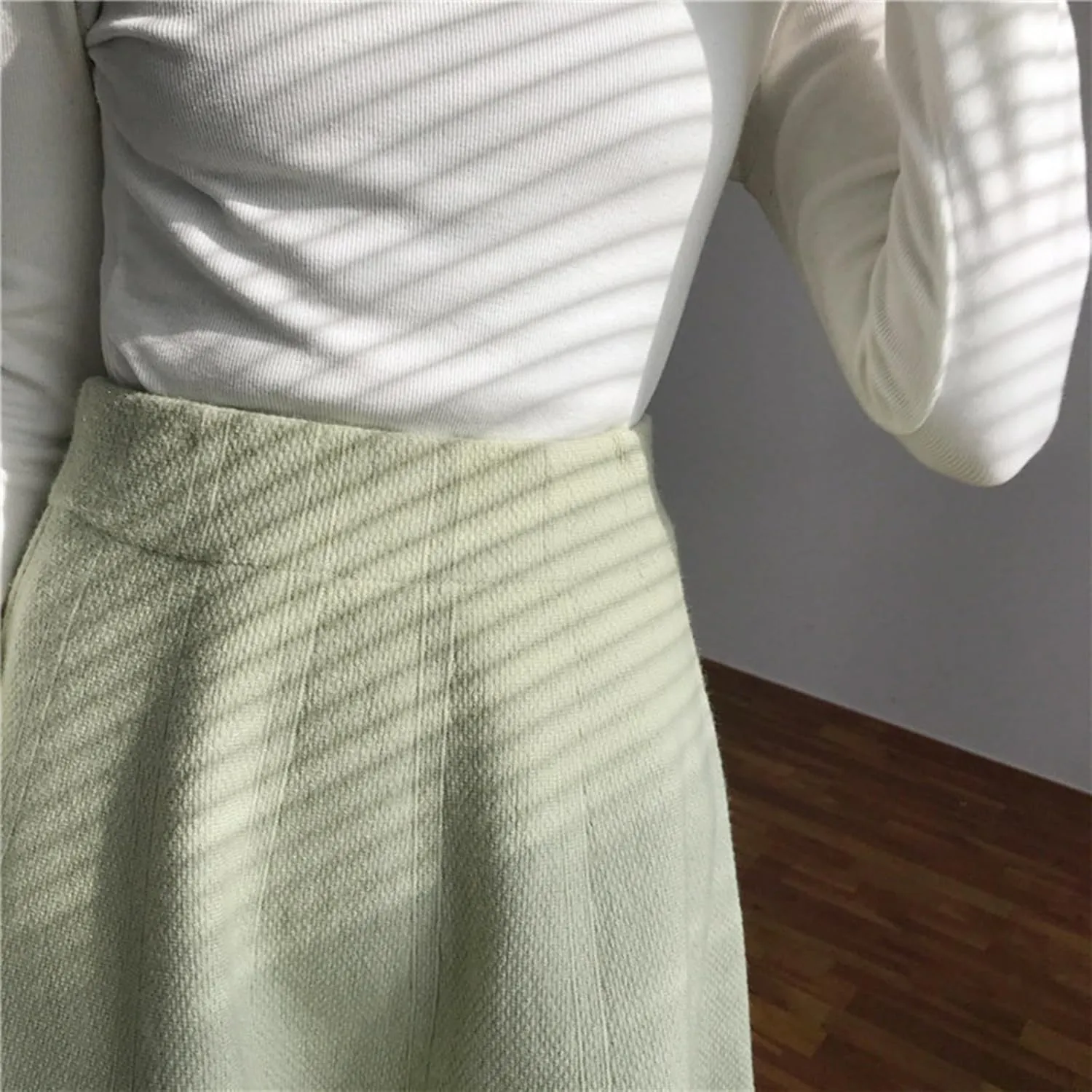 Women Elegant Skorts 2025 Fashion Stretch High Waist Flared Mini Skater Skirts Casual Solid Color Pleated Mini Skirt