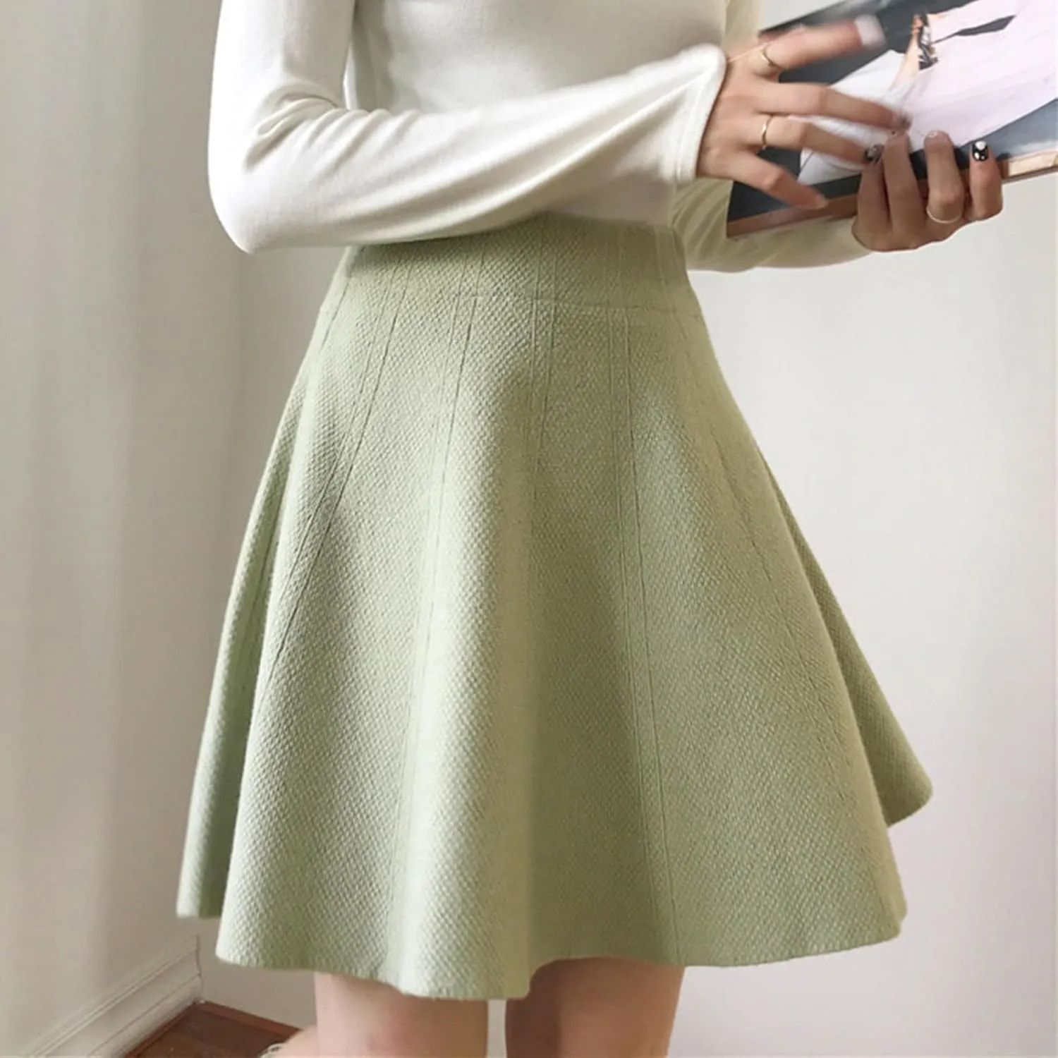 Women Elegant Skorts 2025 Fashion Stretch High Waist Flared Mini Skater Skirts Casual Solid Color Pleated Mini Skirt